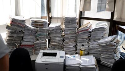 Cine sunt pensionarii care primesc bani în plus în 2026. Ajutorul de 800 de lei ar putea fi modificat