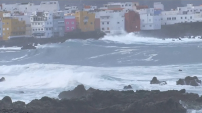 TRAGEDIE în Tenerife! Doi români au murit uciși de ape. Greșeala fatală care le-a adus sfârșitul