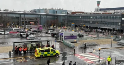 Panică uriașă la Londra! Zeci de oameni răniți pe aeroport. Cu ce substanță au fost atacați pasagerii