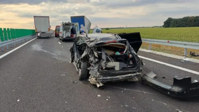 Accident grav pe Drumul Expres Pitești-Craiova. Două mașini distruse și trafic dat peste cap în zona Slatina