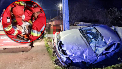 Tragedie în miez de noapte! Un băiat de 16 ani s-a stins pe loc după ce a intrat cu BMW-ul într-un stâlp