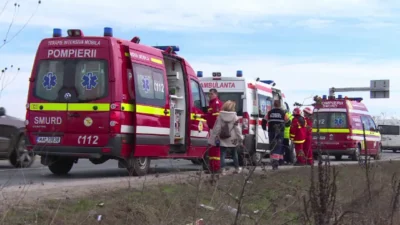 Impact VIOLENT pe șosea! Autocar PLIN cu călători, implicat într-un ACCIDENT GRAV. Vezi imagini și detalii de ultimă oră!
