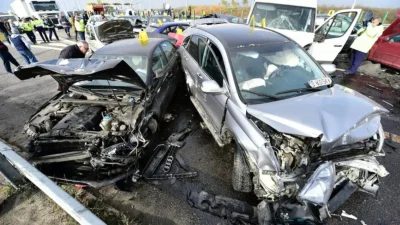 Haos în trafic! Șoferul care a fugit de poliție a distrus patru mașini – ce s-a aflat după impact te lasă fără cuvinte!