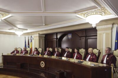 Lovitură totală pentru români! Taxele care cresc cu 70% de la 1 ianuarie. Trebuie să știi asta