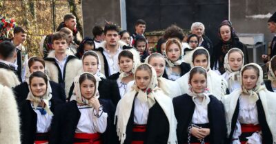 Ce trebuie să faci în Ajunul Crăciunului 2025 pentru noroc tot anul. Obiceiul care atrage banii și liniștea în casă