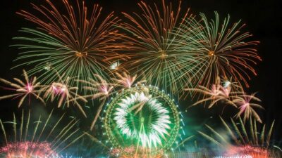 Horoscop 31 decembrie 2025. Zodiile care încep anul cu bani mulți și noroc în dragoste