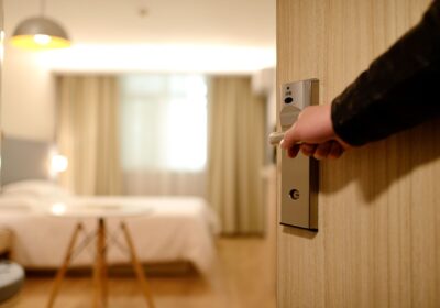 Scandal monstru la miezul nopții! Ce a pățit o femeie care i-a cerut vecinului să oprească muzica. E de necrezut