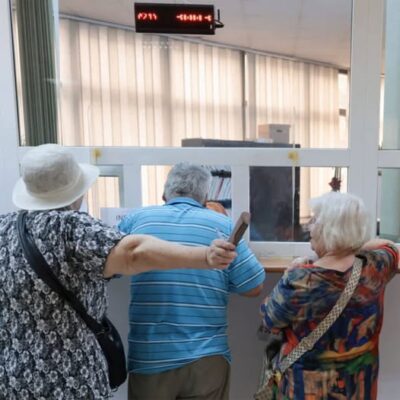 BREAKING: Unei categorii de pensionari li se DUBLEAZĂ + încă un bonus! Cine beneficiază de pensie TRIPLĂ