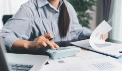 Lovitură totală pentru români! Taxele uriașe pe care ești obligat să le plătești din 2026