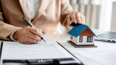 Documentul care nu trebuie să îi lipsească niciunui român. E obligatoriu prin lege dacă vinzi sau închiriezi casa!