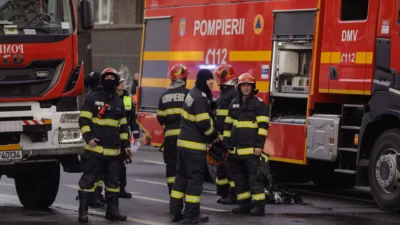 PANICĂ totală pe stradă! Un autocar a rupt țeava de gaze. Putea să sară totul în aer! Intervenție de ultim moment