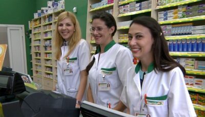 S-au aflat salariile de la Catena pe 2026! Câți bani ia o farmacistă „în mână”, sumele trec de 8.500 de lei