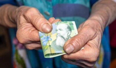 Ieși la pensie cu 5 ani mai devreme! Câți bani îți taie statul, de fapt. Actele de care ai nevoie în 2026