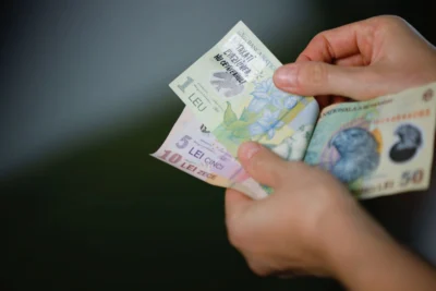 S-a aflat lista românilor care iau bani grei de la stat. Cine sunt cei peste 400.000 de beneficiari