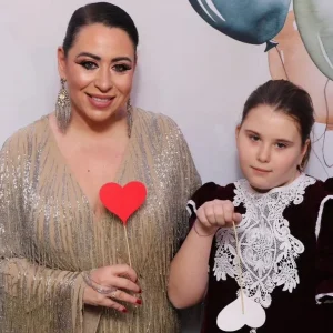 Oana Roman le face praf pe femeile cu un singur copil: „Nu mai pot! Vă plângeți de dimineața până seara”