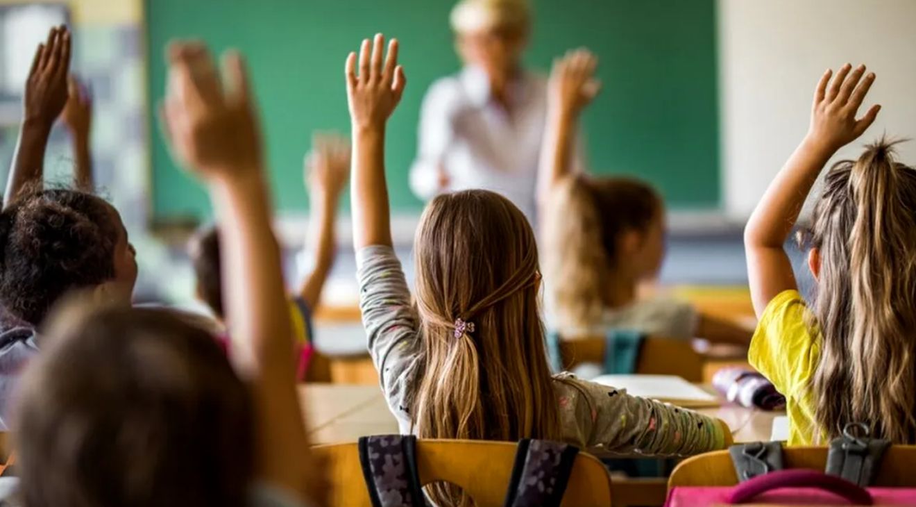 Calendarul anului școlar 2026-2027 a fost publicat. Când începe școala și ce vacanțe vor avea elevii