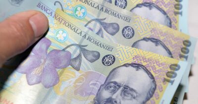 Lovitură totală pentru buzunare de la 1 ianuarie 2026. Lista scumpirilor care îi vor arde pe români la bani