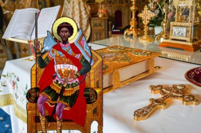 Minunea de pe 8 februarie! Rugăciunea scurtă către Sfântul Teodor care te scapă de orice necaz. Rostește-o neapărat!