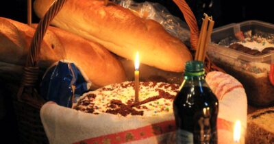 Ce se dă de pomană de Moșii de iarnă. Lista completă a alimentelor și greșeala majoră pe care o fac toți românii