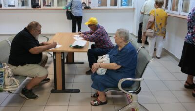 Se dau 1.400 de euro gratis pentru acești pensionari! Banii intră direct pe card. Românii pot doar să viseze
