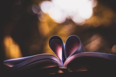 Cadoul de Sfântul Valentin în funcție de zodie! Ce trebuie să îi cumperi neapărat ca să nu dai greș pe 14 februarie