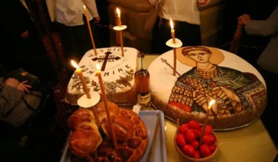 Ce se întâmplă cu sufletul mortului dacă nu faci pomana la timp. Greșeala care atrage mari necazuri