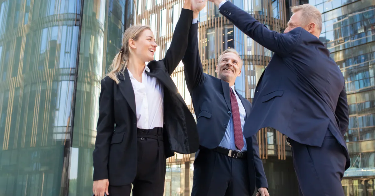 Zodiile care se îmbogățesc în aprilie! Vin bani mulți pentru acești nativi, totul se schimbă peste noapte