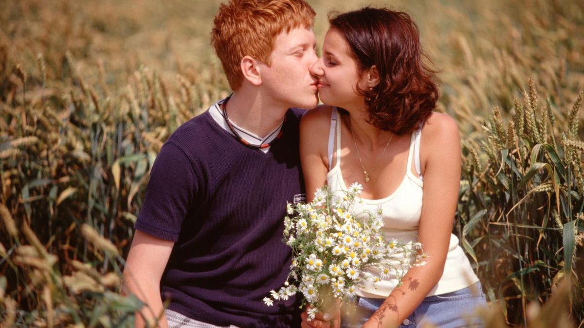 Răsturnare de situație pentru 4 zodii! Cine sunt nativii care își schimbă destinul în amor chiar în această primăvară