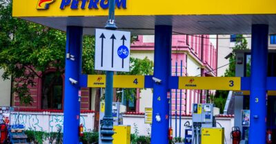 Veste uriașă pentru toți șoferii români! Ce s-a întâmplat cu prețul la benzină și motorină chiar astăzi, la pompă