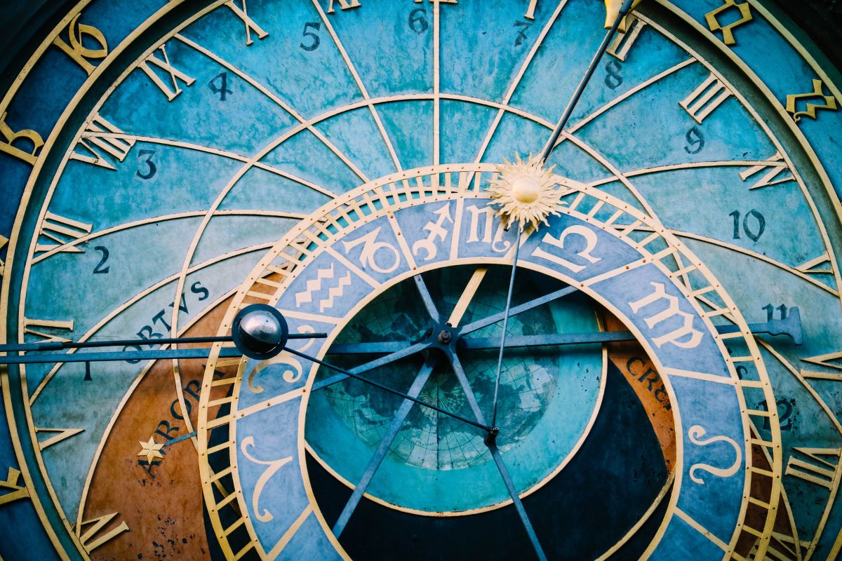 Zodiile lovite de ghinion până pe 1 iunie! Pluto Retrograd aduce necazuri uriașe pentru acești nativi chiar acum