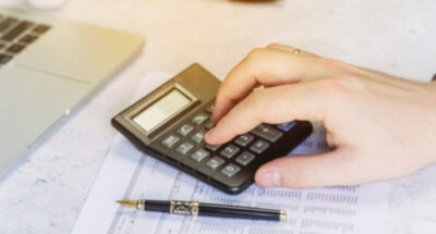 Adio poștaș? Anunț de ultimă oră de la Ministerul Muncii pentru milioane de pensionari! Ce se întâmplă cu banii pe card