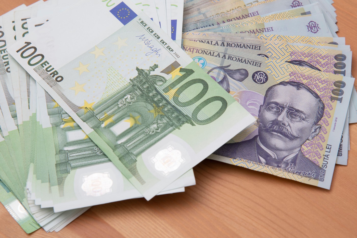 Trucul prin care schimbi lei în euro la curs BNR! Ce trebuie să facă toți românii ca să nu mai piardă bani