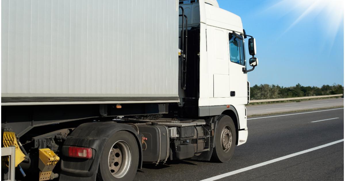 Doi români s-au dat drept polițiști și au jefuit un șofer pe autostradă! Metoda prin care i-au furat mii de euro.