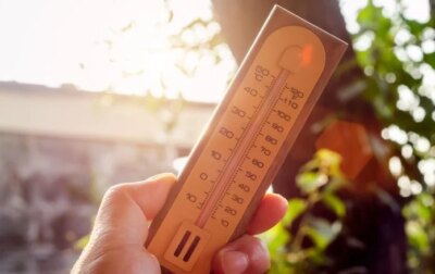 Iadul de 40 de grade lovește România! ANM a emis Cod Roșu în 16 județe. Se topește asfaltul de duminică