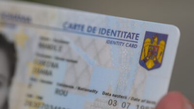 Veste uriașă pentru românii cu buletine noi! Amendă de 3.000 de lei dacă ți se mai cere asta la ghișeu!