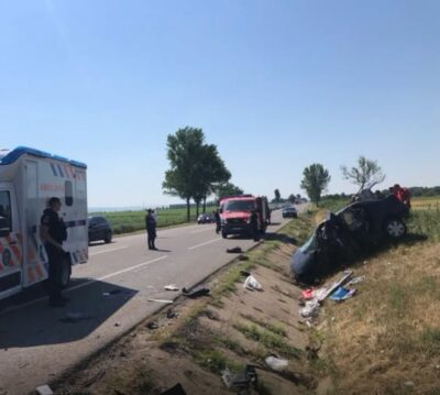 Tragedie pe DN2-E85! Un șofer de 59 de ani a murit sub ochii salvatorilor după ce mașina s-a făcut praf de un cap de pod