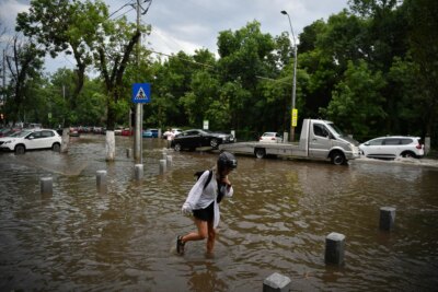 Prăpăd în România! Vin furtuni violente peste caniculă. Zonele lovite de grindină și vijelii chiar acum
