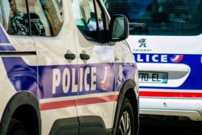Un român de 23 de ani, împușcat de poliția franceză! Ce s-a găsit în mașină după urmărirea ca în filme