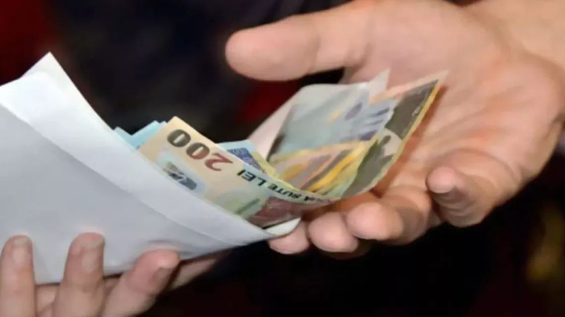 Se schimbă salariul minim de la 1 iulie 2026! Câți bani vei primi, de fapt, în mână în fiecare lună