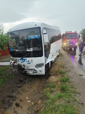Răsturnare de situație în Mureș! Ce au pățit cei 3 copii din microbuz după ce au …