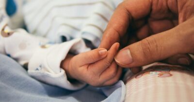 Detaliul care a ieșit la iveală în cazul bebelușului mort după ce a înghițit cocaină. Ce a făcut mama imediat după