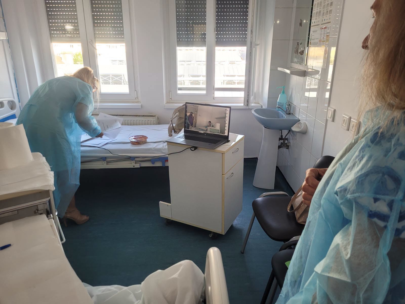 S-a operat de apendicită și a dat Bac-ul direct de pe patul de spital! Gestul incredibil al unui elev din Târgu Jiu
