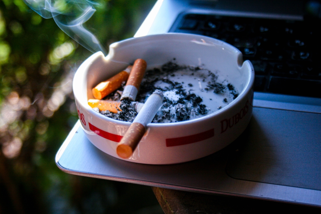 Lovitură pentru fumători! Bulgaria scumpește țigările: Iată cât vei plăti în plus începând din luna august