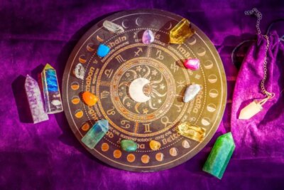 Horoscop rune de Sfânta Maria: Zodia care dă lovitura la bani și cine are parte de mari schimbări
