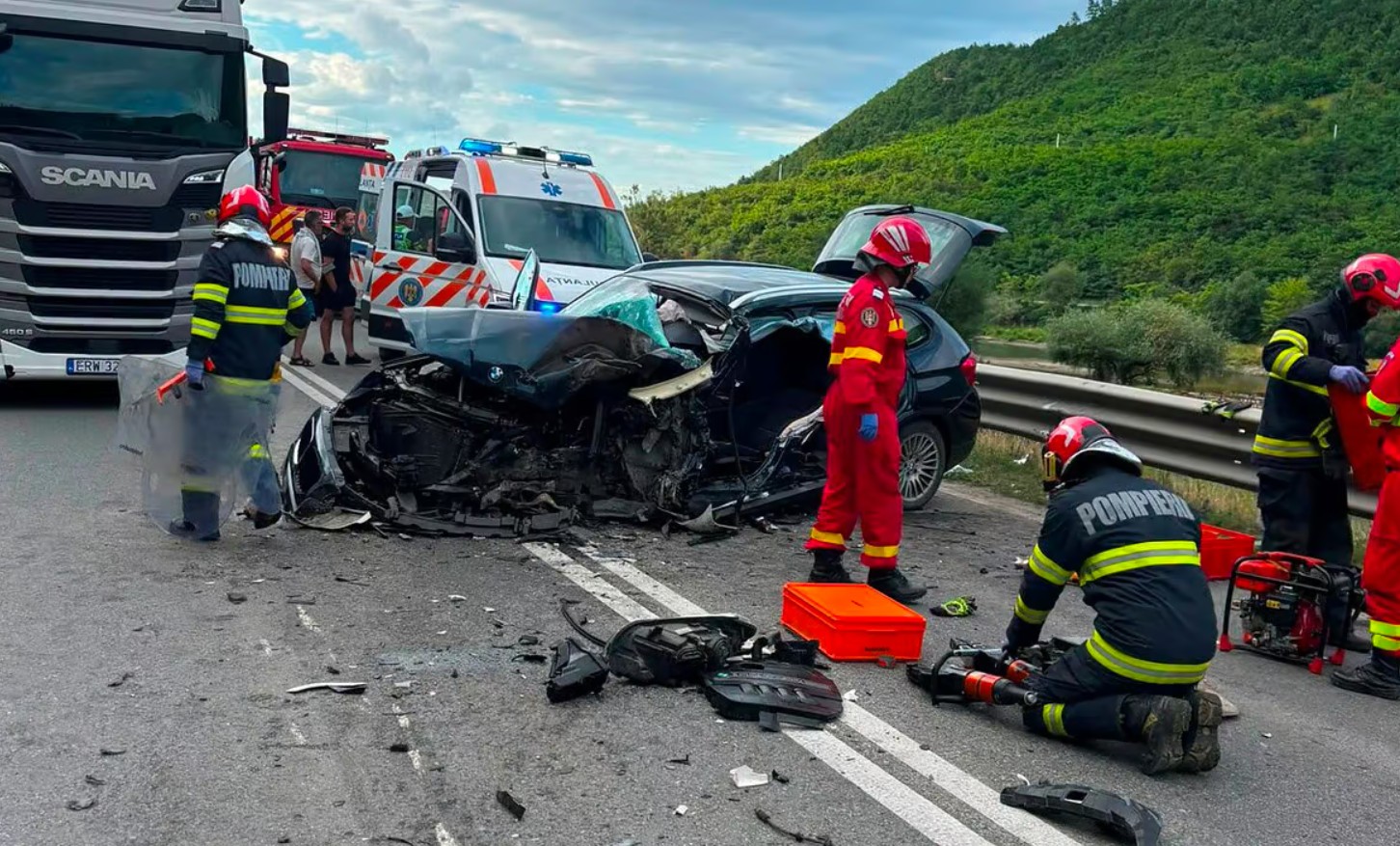 Haos pe DN7 și DN6! Șapte mașini și un TIR, implicate în accidente grave. Ce se întâmplă acum pe șosele