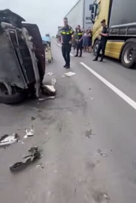 Destin frânt pe șosea! Un băiat de 11 ani a murit după ce mașina s-a răsturnat. Ce au găsit salvatorii la fața locului