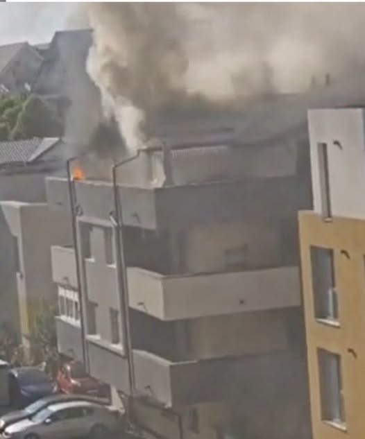 Explozii și panică la Popești-Leordeni! Ce s-a întâmplat, de fapt, în blocul cuprins de flăcări