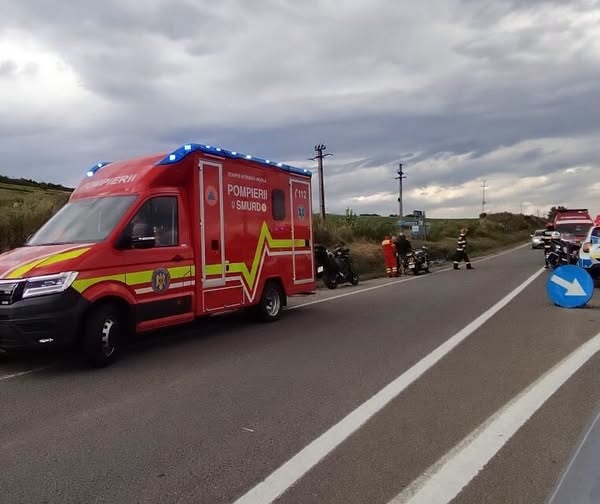 Accident violent pe DN1! Decizia neașteptată a motocicliștilor după impactul cu un autoturism