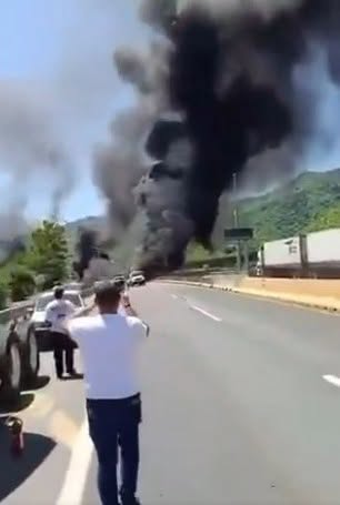 Tragedie de nedescris: 16 oameni au murit arși de vii într-un accident teribil. Printre victime sunt și copii