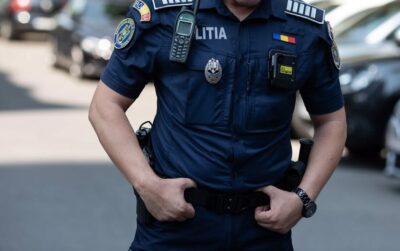Polițistul din Câmpina care a întrecut orice limită: și-a amanetat laptopul de serviciu pentru a juca la păcănele